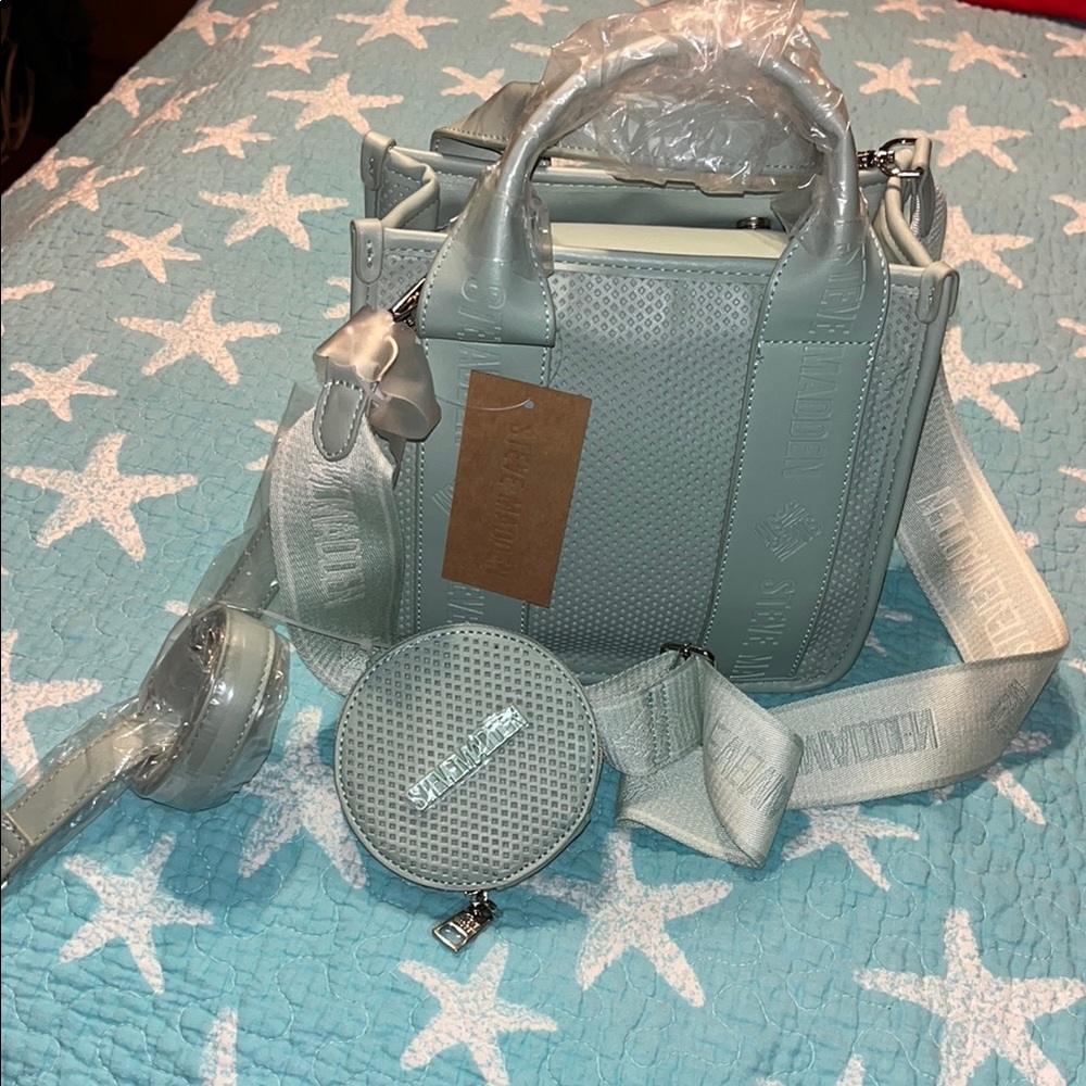 Brand New Steve Madden Crossbody Purse! Color Frosty Green.